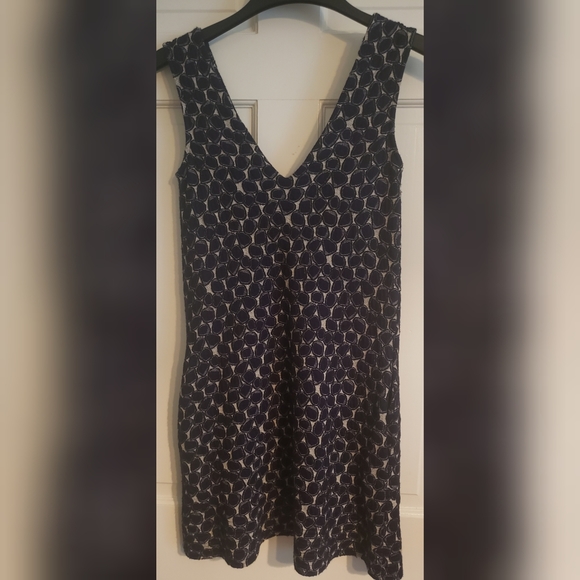 Diane von Furstenberg Navy & Grey Circle Print Sleeveless Shift Dress 2 - Picture 9 of 12